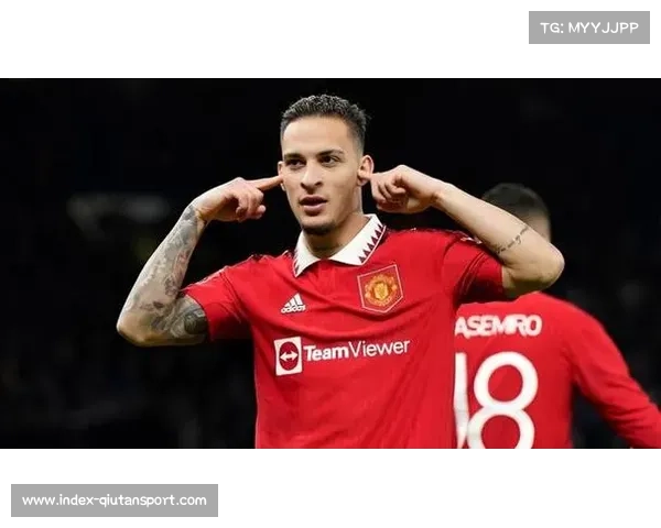 从重伤中恢复，利桑德罗·马丁内斯重返曼联合练